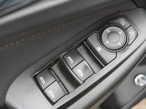 Used 2021 Chevrolet TrailBlazer RS w/ Sun and Liftgate Package image 23