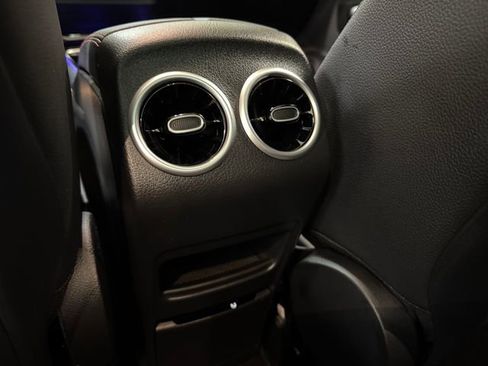 Used 2025 Mercedes-Benz GLA 250 image 21