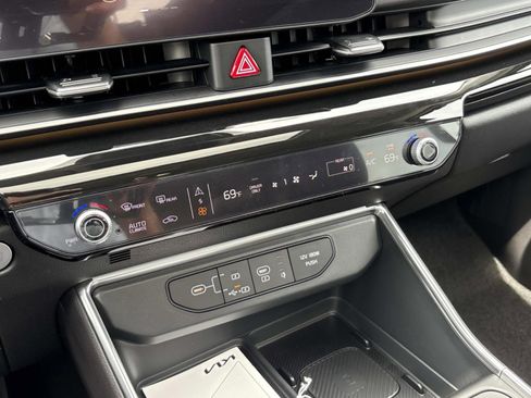 New 2026 Kia Carnival SX Prestige FWD image 26