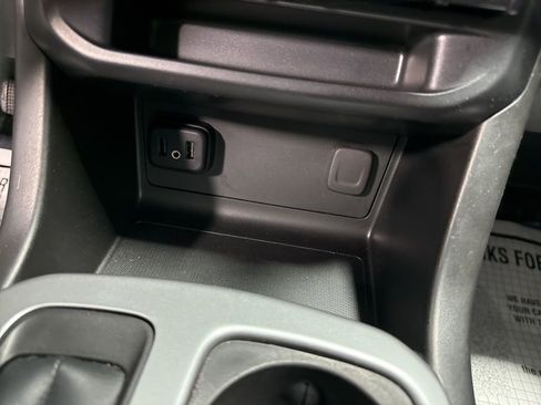 Used 2022 Chevrolet Colorado LT w/ Fleet Safety Package image 33