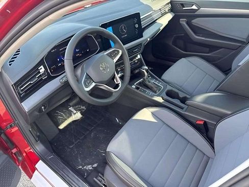 New 2026 Volkswagen Jetta SE image 4