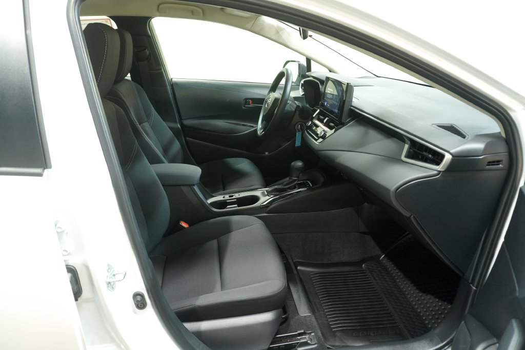 Used 2026 Toyota Corolla LE AWD/4WD image 12