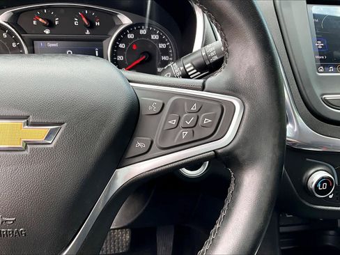 Used 2023 Chevrolet Equinox LT FWD image 23