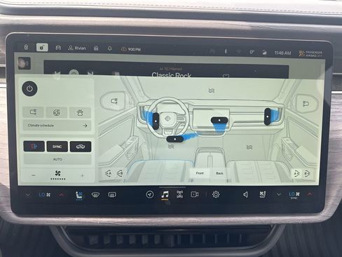 Used 2022 Rivian R1T Launch Edition image 21