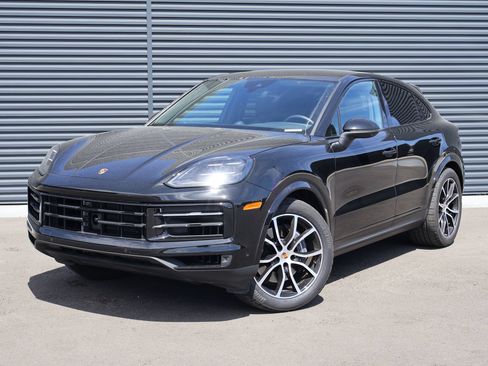 Used 2026 Porsche Cayenne Coupe AWD/4WD image 1