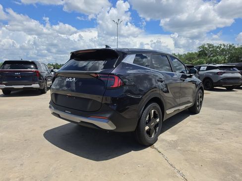 New 2026 Kia Sportage LX FWD image 8
