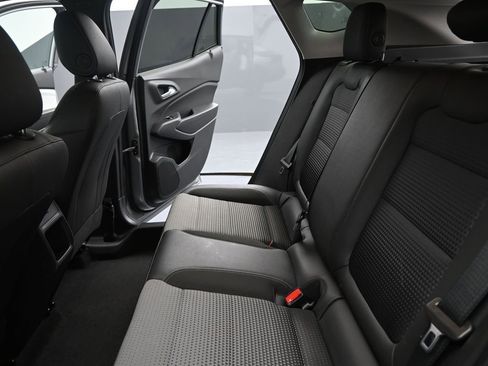 Used 2025 Chevrolet Trax LT FWD image 15