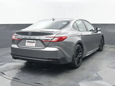 Used 2025 Toyota Camry SE w/ Convenience Package FWD image 22