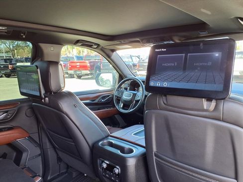 Used 2023 GMC Yukon XL Denali Ultimate w/ LPO, Floor Liner Package image 18