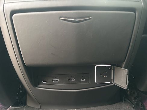 Used 2025 Cadillac Escalade ESV V w/ LPO, ONYX Package image 44