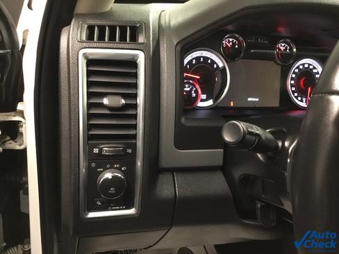 Used 2018 RAM 1500 Big Horn image 28