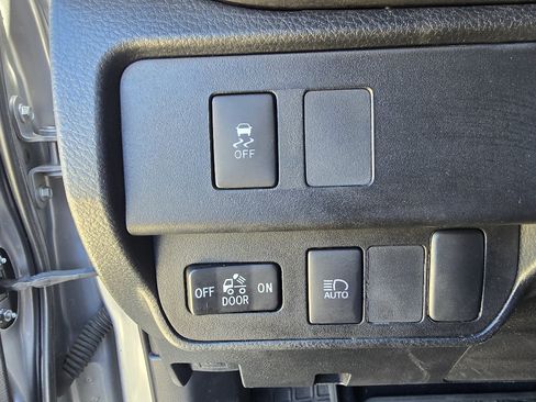 Used 2020 Toyota Tacoma SR5 AWD/4WD image 21