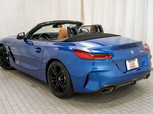Used 2025 BMW Z4 M40i w/ Edition image 6