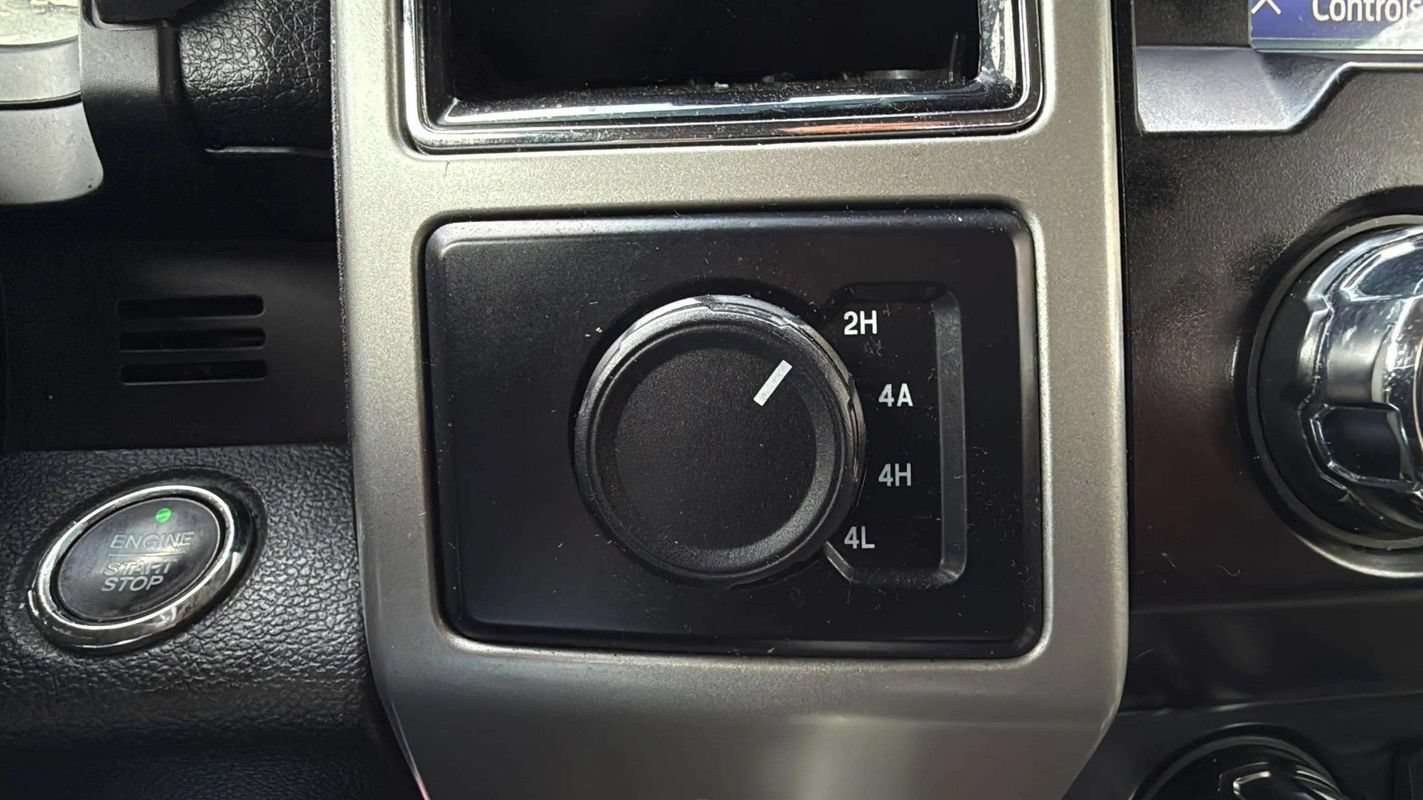 Used 2019 Ford F150 Lariat AWD/4WD image 12
