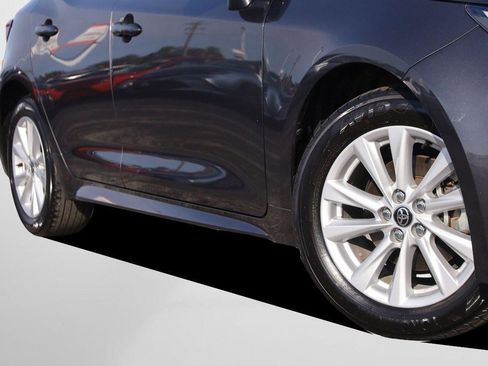 Certified 2023 Toyota Corolla SE image 3