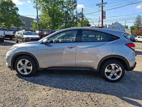 Used 2019 Honda HR-V LX image 4