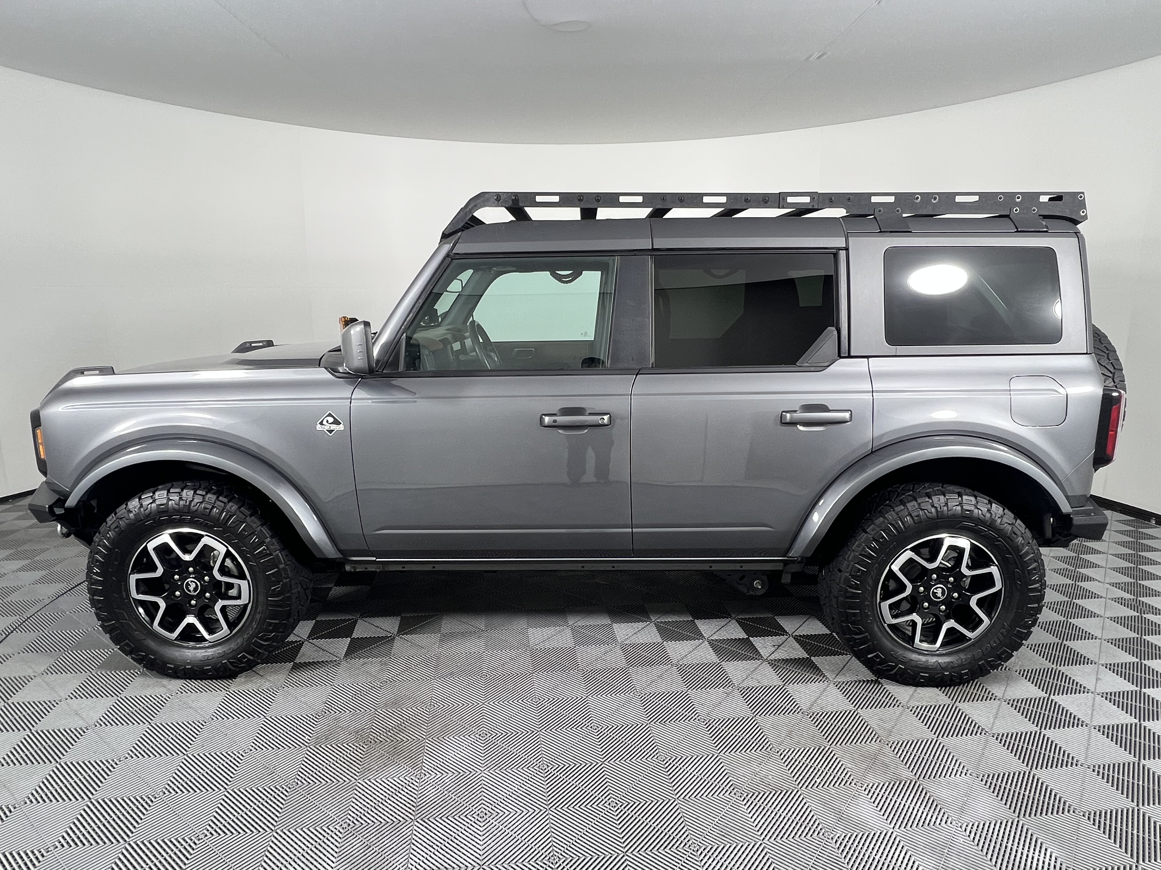 Used 2024 Ford Bronco Outer Banks AWD/4WD image 8