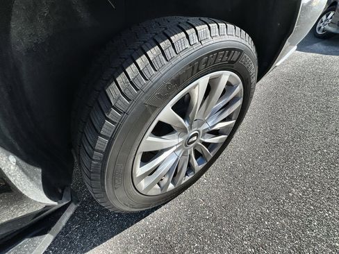 Used 2022 Cadillac Escalade ESV Luxury image 5