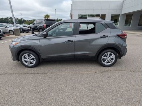 New 2025 Nissan Kicks Play S FWD image 6