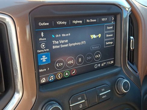 Used 2022 Chevrolet Silverado 2500 High Country w/ Safety Package II image 17