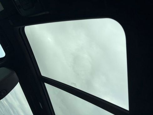 Used 2023 Chevrolet Suburban RST w/ Luxury Package image 12