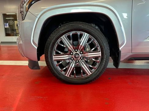 Used 2024 Toyota Sequoia Capstone AWD/4WD image 30