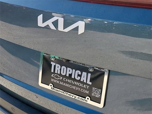 Used 2025 Kia Carnival SX Prestige image 35