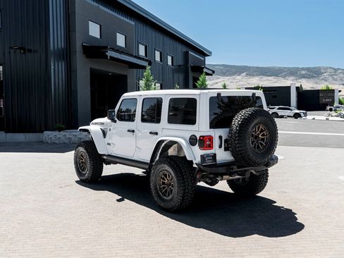 Used 2021 Jeep Wrangler Unlimited Rubicon w/ Trailer Tow Package AWD/4WD image 8