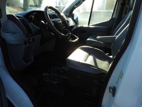 Used 2015 Ford Transit 250 130 Low Roof image 7