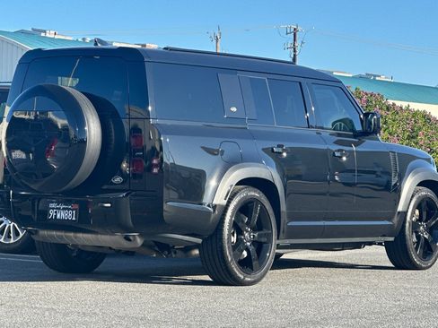 Used 2023 Land Rover Defender 130 X-Dynamic SE image 5