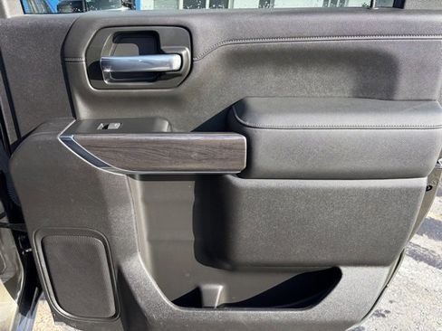 Used 2023 Chevrolet Silverado 3500 LTZ image 17