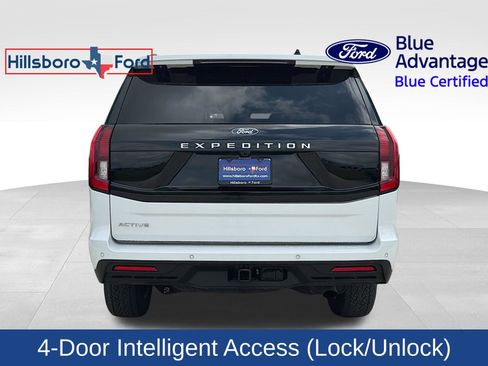 Used 2025 Ford Expedition Active AWD/4WD image 8