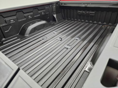 Used 2024 GMC Sierra 2500 SLE w/ SLE Value Package; image 5