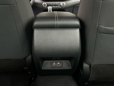 Used 2025 Nissan Altima 2.5 SV image 13