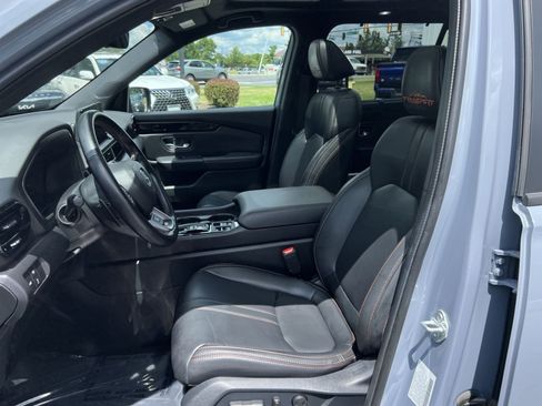 Used 2024 Honda Pilot TrailSport image 13