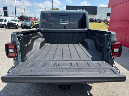 New 2026 Jeep Gladiator Mojave AWD/4WD image 9