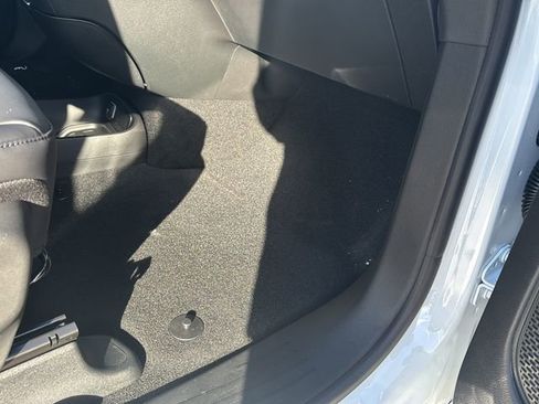 New 2026 Chrysler Pacifica Select image 38