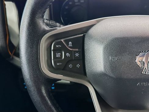 Used 2022 Ford Bronco Badlands AWD/4WD image 11
