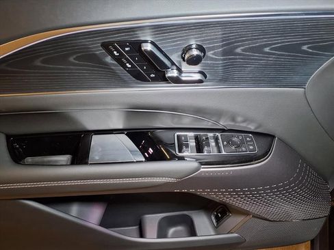 New 2026 Cadillac Lyriq Sport image 16