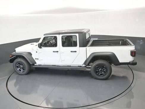 New 2026 Jeep Gladiator Sport image 39