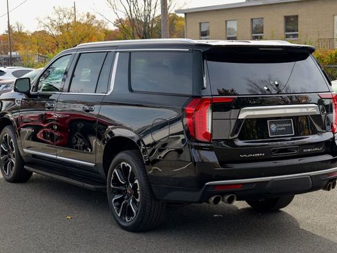Used 2022 GMC Yukon XL Denali image 5