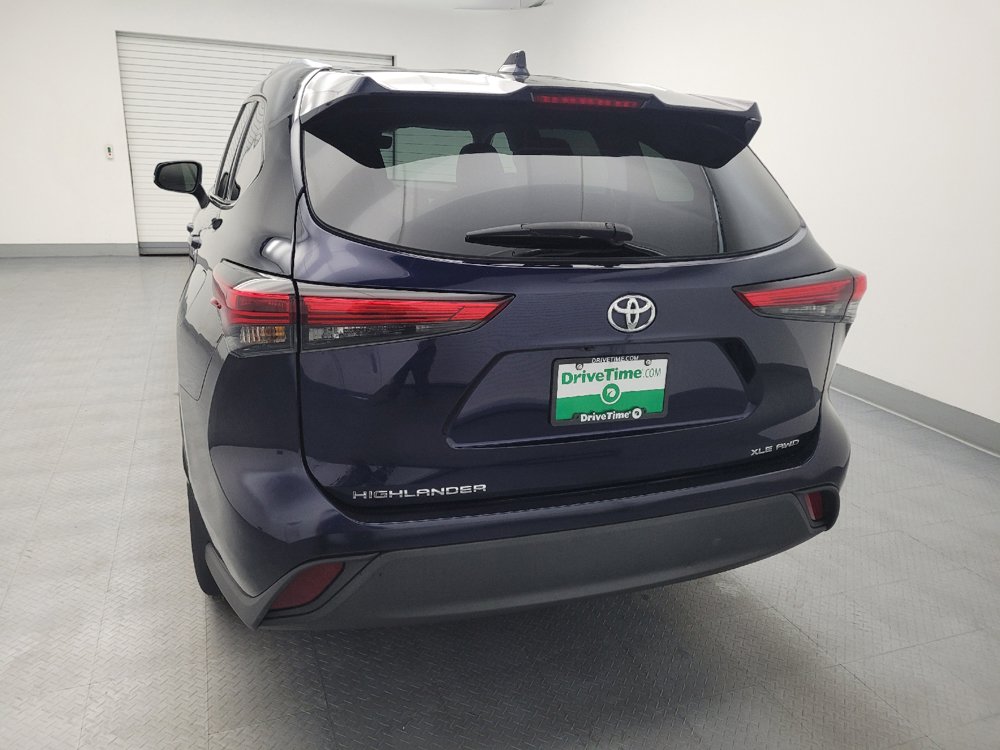Used 2021 Toyota Highlander XLE AWD/4WD image 6