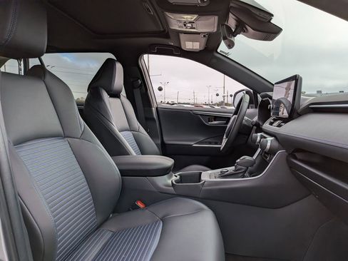 Used 2024 Toyota RAV4 XSE w/ Weather Package image 32