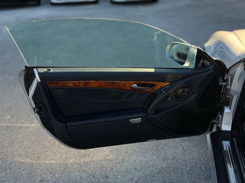 Used 2009 Mercedes-Benz SL 550 image 12