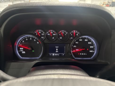Used 2021 Chevrolet Silverado 1500 Custom AWD/4WD image 9