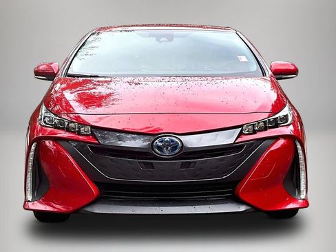 Used 2021 Toyota Prius Prime LE FWD image 3