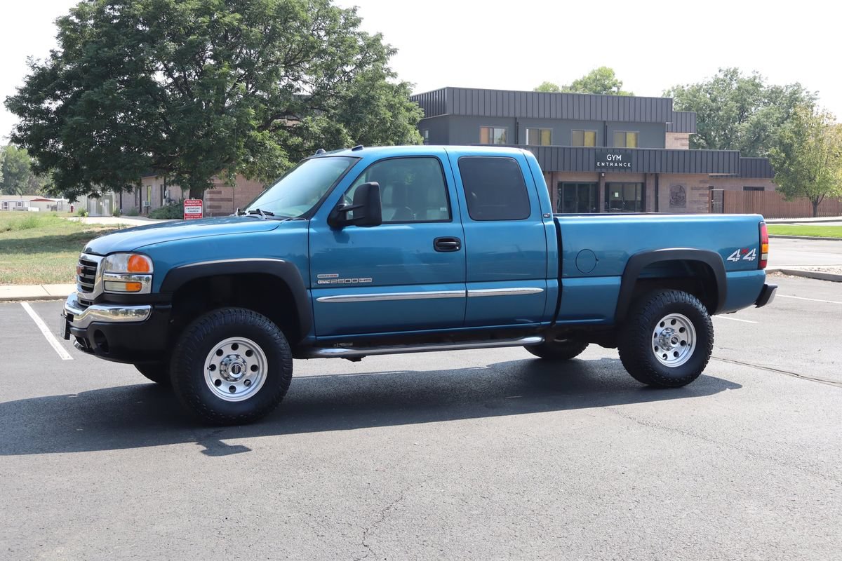 Used 2004 GMC Sierra 2500 SLT w/ Heavy-Duty Power Package AWD/4WD image 10