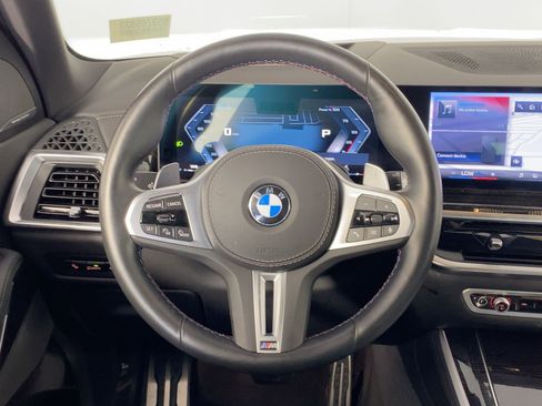 Used 2025 BMW X5 M60i image 13