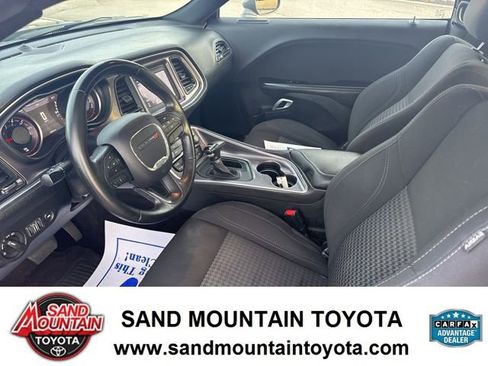 Used 2018 Dodge Challenger SXT image 11