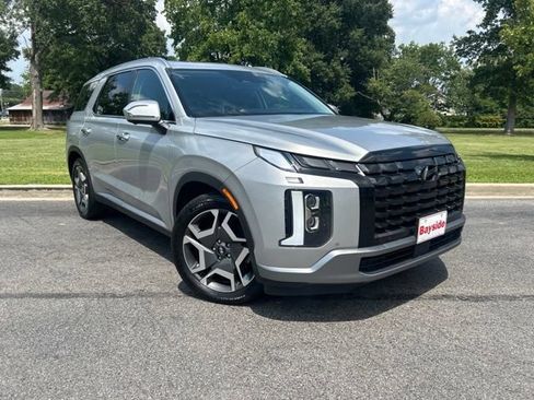 Used 2024 Hyundai Palisade Limited AWD/4WD image 2